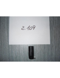 109. Objímka plastová E14 černá 1253-610 vestavná